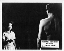 Cape Fear 1962 Lori Martin pulls knife on bare chested Robert Mitchum 8x10 photo
