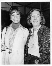 Mary Tyler Moore original 8x10 1970's press photo posing with unknown woman