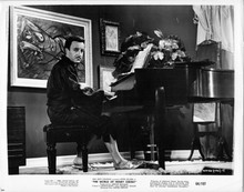 Peter Sellers 1964 original 8x10 photo playing piano The World of Henry Orient