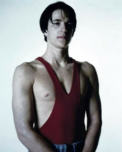 Matthew Modine young beefcake pose in red sleeveless shirt 8x10 inch photo