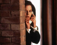 Silence of the Lambs Jodie Foster as Clarice makes phone call 8x10 inch photo