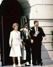 Ronald Reagan & Nancy Reagan pose with Michael Jackson 8x10 inch photo