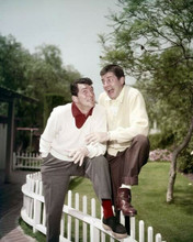 Dean Martin hams it up with Jerry Lewis 1950's era publicity pose 8x10 photo