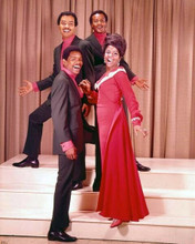 Gladys Knight and The Pips classic early 1970's line-up 8x10 inch photo
