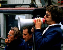 Jaws director Steven Spielberg talks thru megaphone Roy Scheider beside him 8x10