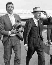 FRANK SINATRA & DEAN MARTIN RARE PHOTO AT AIRPORT 50'S