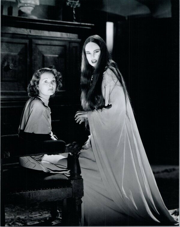 Mark of the Vampire Carroll Borland scares Elizabet Allen 1935 classic