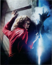 Jamie Lee Curtis recoils in horror as hand comes through door The Fog 8x10 photo