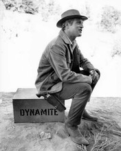 Paul Newman sits on box of dynamite Butch Cassidy & The Sundance Kid 8x10 photo