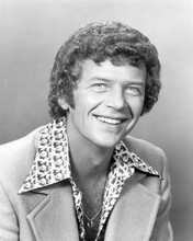 Robert Reed as Mike Brady big smile 1970's portrait The Brady Bunch 8x10 photo