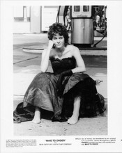 Ally Sheedy 1987 original 8x10 photo sitting at kerbside Maid To Order