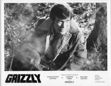 Grizzly 1976 original 8x10 photo Christopher George with telescopic rifle