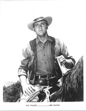 Lee Majors on horseback original 8x10 inch photo The Big Valley western series