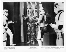 Star Wars 1977 original 8x10 photo Stormtroopers arrest C3PO and R2D2