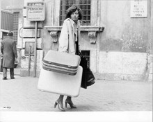 Diana Ross carries luggage in Rome original 8x10 photo 1975 Mahogany