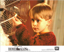 Home Alone 1990 original 8x10 lobby card Macaulay Culkin as Kevin aims pencil