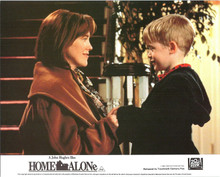 Home Alone 1990 original 8x10 lobby card Macaulay Culkin Catherine O'Hara
