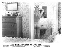 Lorna 1964 Russ Meyer movie original 8x10 photo Lorna Maitland in bathroom