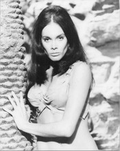 Martine Beswick stands next to palm tree Hammer movie Slave Girls 8x10 photo