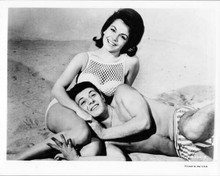 Annette Funicello & Frankie Avalon cosy up from Beach Party vintage 8x10 photo