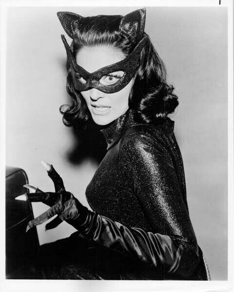 Batman TV series 8x10 photo Lee meriwether as Catwoman showing claws -  Moviemarket