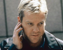 Kiefer Sutherland as Jack Bauer in leather jacket 2001 series 24 8x10 inch photo