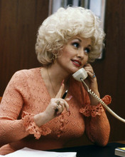 Dolly Parton as Doralee holding telephone 1980 9 To 5 8x10 inch photo
