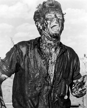 James Dean covered in oil in scene from 1956 Giant 8x10 inch photo