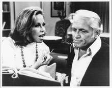 Mary Tyler Moore Show 8x10 inch photo Mary and Ted Knight