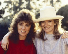 Rich and Famous 1981 Jacqueline Bisset & Candice Bergen smile 8x10 inch photo