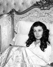 Vivien Leigh as Scarlett O'Hara in bed Gone With The Wind 8x10 inch photo