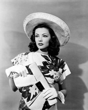 Gene Tierney 1940's pose in hat and matching dress & handbag 8x10 inch photo