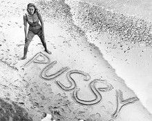 Honor Blackman in bikini on beach Pussy writtenm in sand Goldfinger 8x10 photo