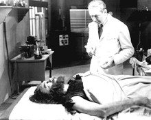 Return of the Ape Man 1944 Bela Lugosi injects George Zucco in lab 8x10 photo
