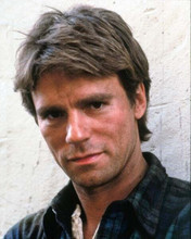 Richard Dean Anderson in checkered flannel shirt as MacGyver 8x10 inch photo