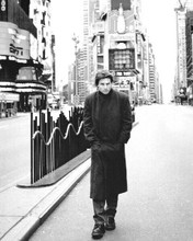 Tom Cruise walks in Times Square New York 2001 Vanilla Sky 8x10 inch photo