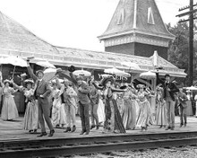 Hello Dolly Barbra Streisand Michael Crawford at Yonkers station 8x10 photo