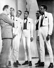 Ed Sullivan stands with unidentified music group on his TV show 8x10 inch photo