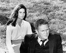 The getaway 1972 Ali MacGraw and Steve McQueen by roadside 8x10 inch photo