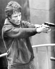 Marathon Man 1976 Dustin Hoffman holds gun on Zell final scene 8x10 inch photo