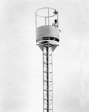 Jaws 2 1978 Roy Scheider as Chief Brody up in lookout tower 8x10 inch photo