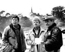 Murder She Wrote Claude Akins Angela Lansbury Tom Bosley Cabot Cove 8x10 photo