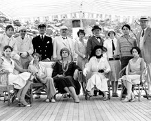 Death on the Nile 1974 Peter Ustinov & entire cast pose on deck 8x10 photo