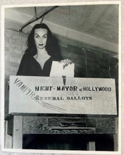 Maila Nurmi as Vampira casts her ballot for Hollywood Night-Mayor 8x10 photo