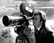 Clint Eastwood 1971 on Dirty Harry set looks through camera lens 8x10 photo