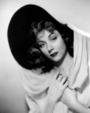 Gloria Grahame looks stylish in white outfit and large hat 1940's 8x10 photo