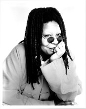 Whoopi Goldberg gives her charismatic smile & look 8x10 inch photo