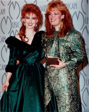 The Judds vintage 1980's 8x10 press photo posing at American Music Awards