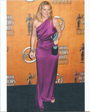 Kim Cattrall Smiling On Red Carpet With Award 8x10 photograph