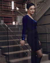 Archie Panjabi On Stairs On Set Of The Good Wife 8x10 Photograph